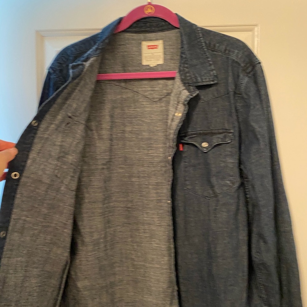 Levi’s XL denim shirt - Picture 3 of 5